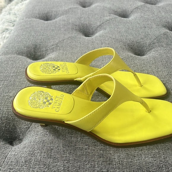 Yellow Low Heel - Picture 2 of 4